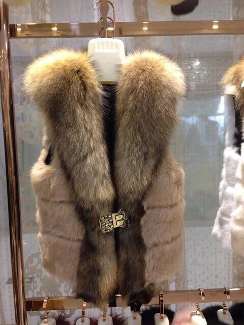 Luxury Fur Vest Coat With Big Fur Collar 