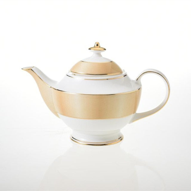 Royal Vintage China Tea Pot With Infuser 
