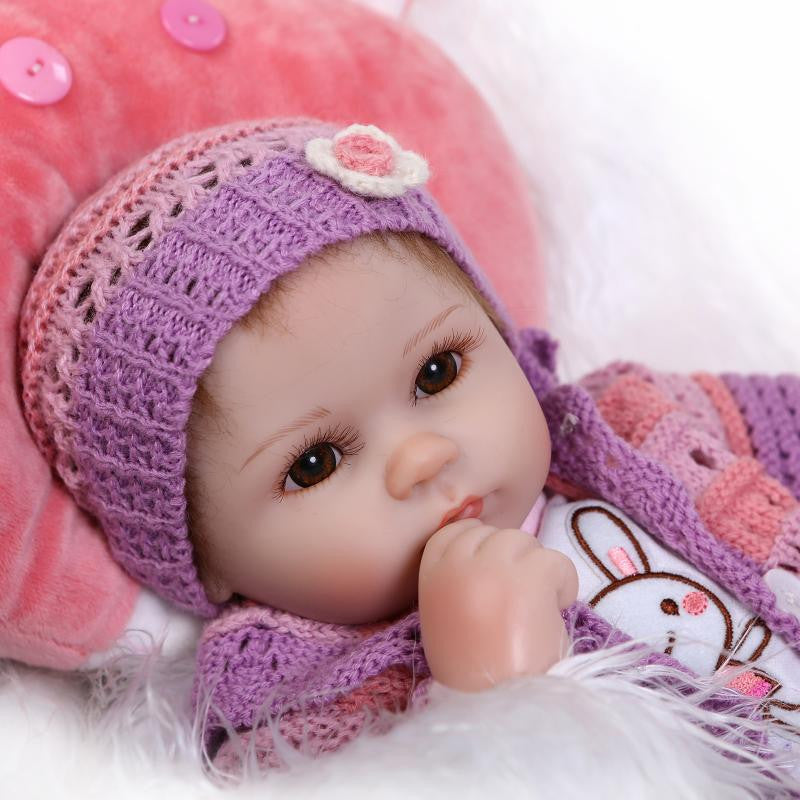 Lifelike Realistic Reborn Baby Doll 42CM 